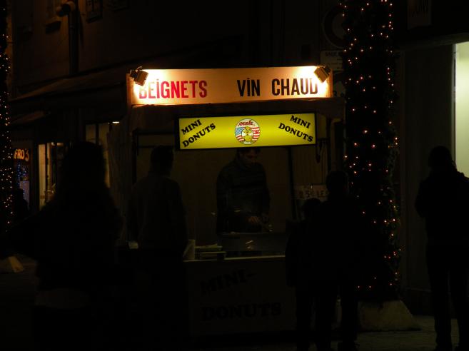  vente de beignets et de vin chaud